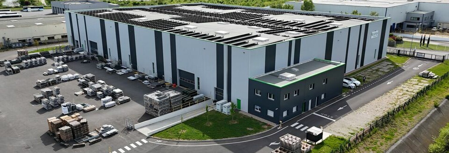 Commerce  6200 m² à louer à Belleville-en-Beaujolais (69220)