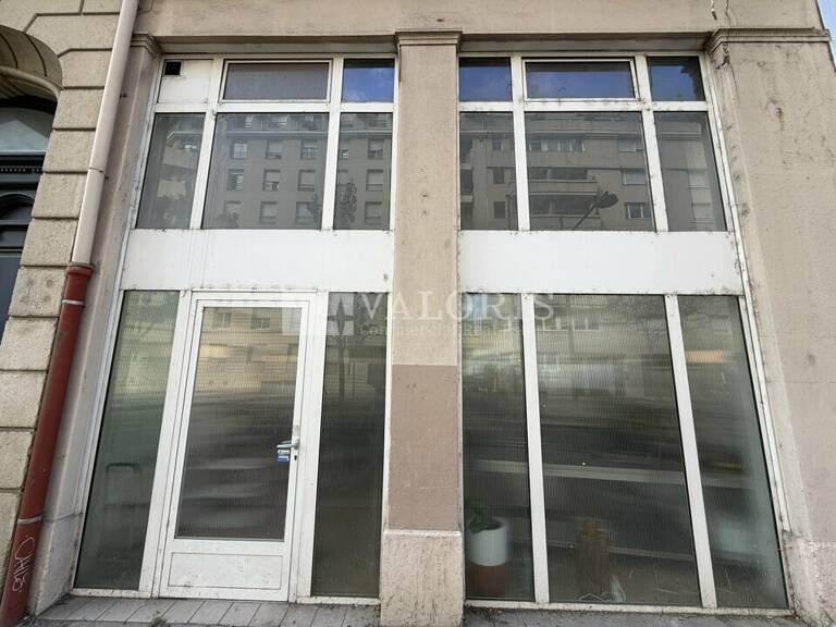LOCAL COMMERCIAL à LOUER — photo 1