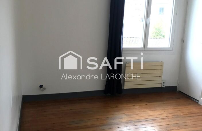 Appartement avec combles aménageables , parking, garage, cave donnant accès à un jardinet. — photo 2