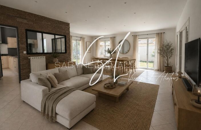 La VILLA MATHEA c'est 152 m², 931 m² de terrain, une piscine et de beaux volumes ici, l'espace ne manque pas, les projets non plus ! — photo 5