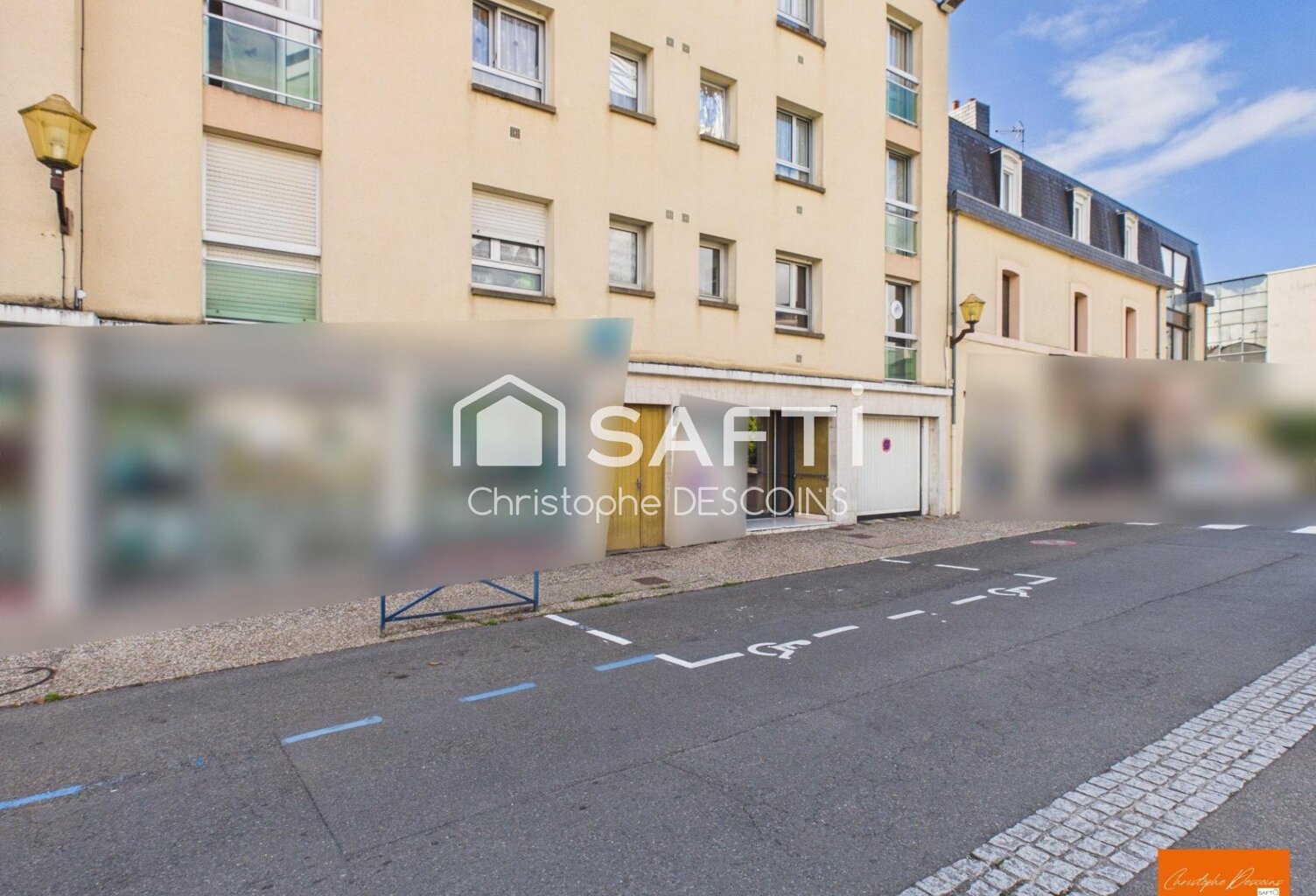 APPARTEMENT F4 DE 87 M²  MAYENNE, PLACE GAMBETTA — photo 1