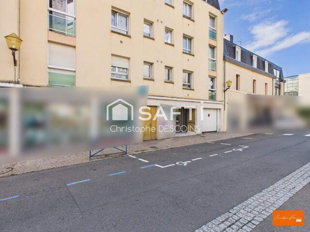 APPARTEMENT F4 DE 87 M²  MAYENNE, PLACE GAMBETTA — photo du bien