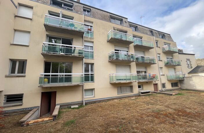 APPARTEMENT F4 DE 87 M²  MAYENNE, PLACE GAMBETTA — photo 2