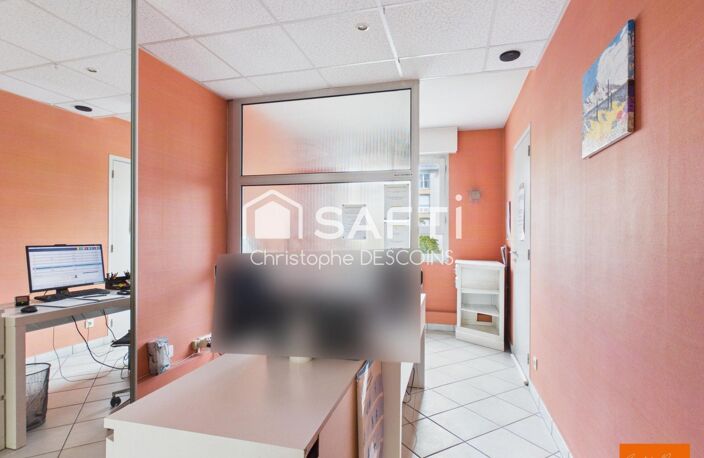 APPARTEMENT F4 DE 87 M²  MAYENNE, PLACE GAMBETTA — photo 5