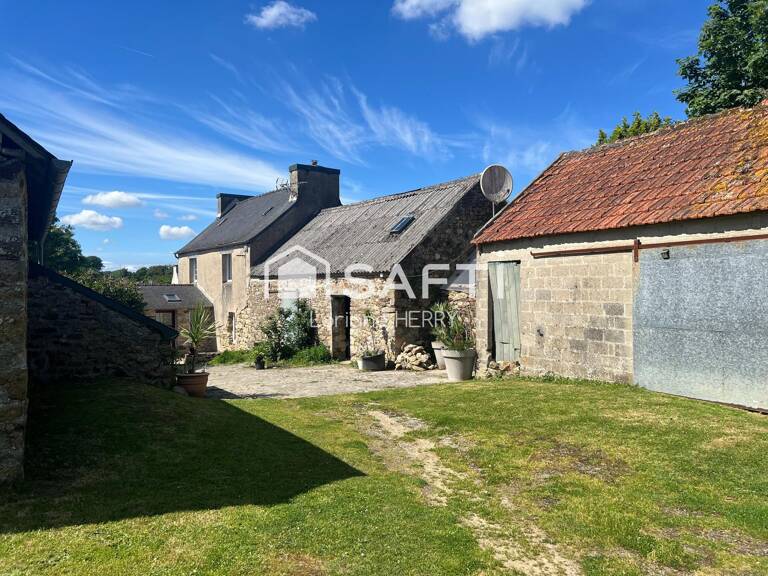 Maison de caractère avec dépendances et fort potentiel d'aménagement — photo 1