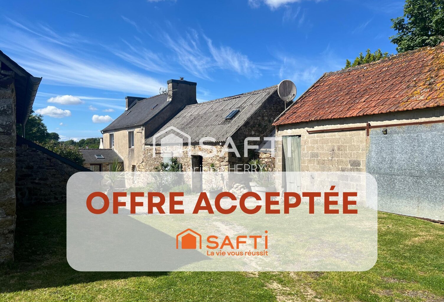 Maison de caractère avec dépendances et fort potentiel d'aménagement — photo 1