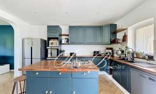 Maison 6 Pièces 205 m² à vendre à Usinens (74910)