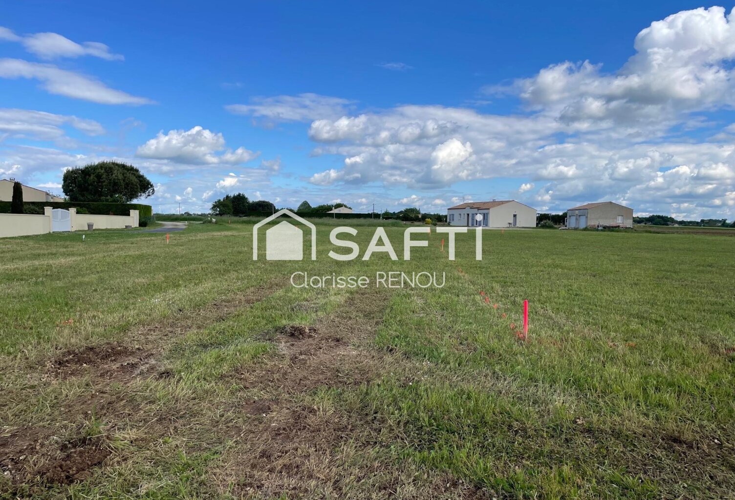TERRAIN CONSTRUCTIBLE DE 8 994 m²  ARCHINGEAY (17380) — photo 1