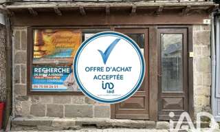 Immeuble  90 m² à vendre à Mur-de-Barrez (12600)