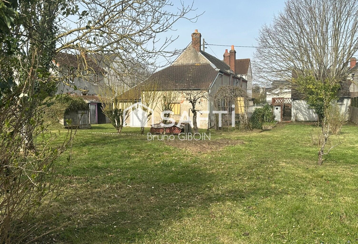 Maison proche centre-ville, 77 m², 3 pièces avec garage et terrain — photo 1