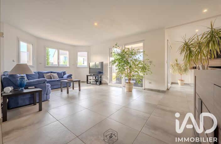 Vente Maison/villa 5 pièces — photo 2