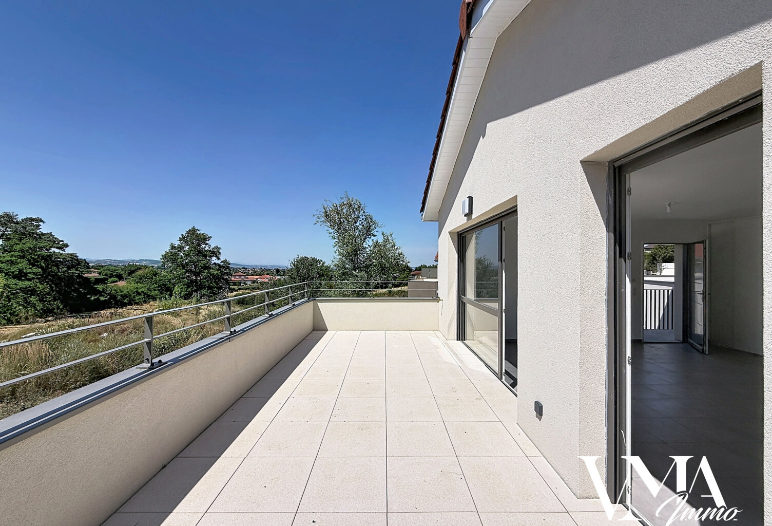 La Tour-de-Salvagny , Appartement T4 de 80 m2 avec terrasse — photo 1
