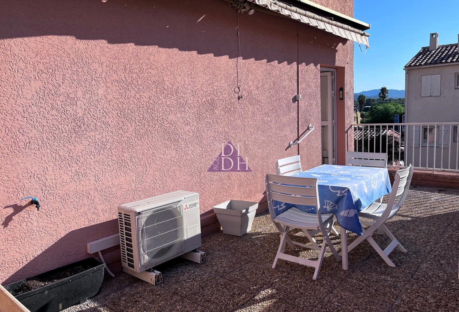 2 pièces climatisé avec terrasse et garage en direction de l — photo 1