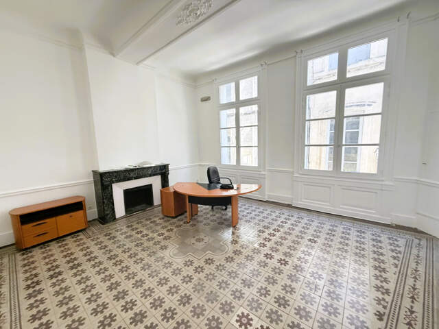 BUREAUX - Rue ARGENTERIE — photo du bien