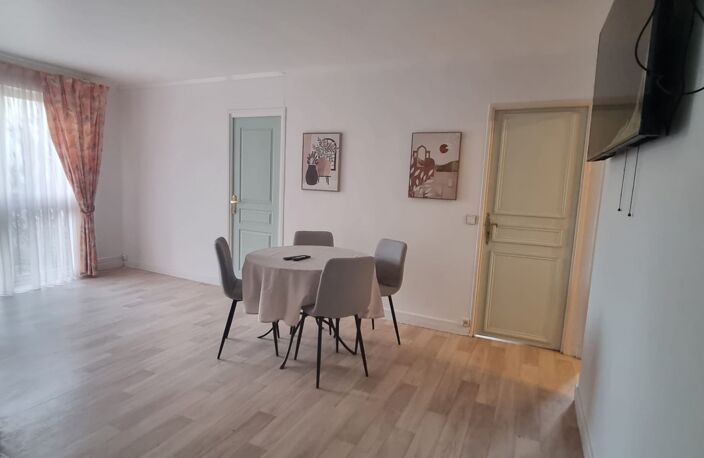 Location Appartement 1 pièce — photo 2