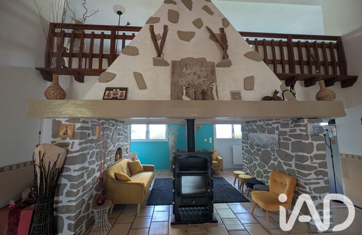 Vente Maison/villa 10 pièces — photo 2