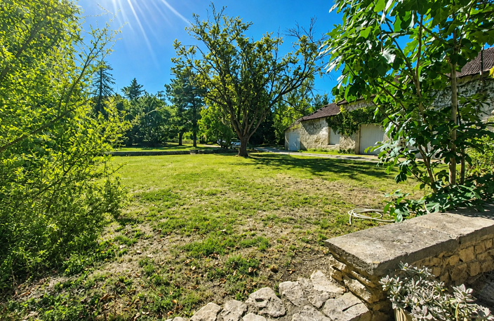 ENSEMBLE IMMOBILIER   HYPERCENTRE DE PERNES-LES-FONTAINES   7 LOGEMENTS LOUÉS   UNE MAISON - UN HANGAR -FORT P — photo 4