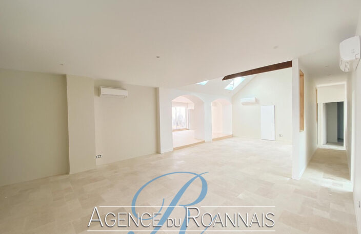 Maison type loft à vendre à ROANNE avec 4 chambres, cour et — photo 4