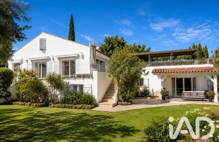 Vente Maison/villa 8 pièces — photo 2