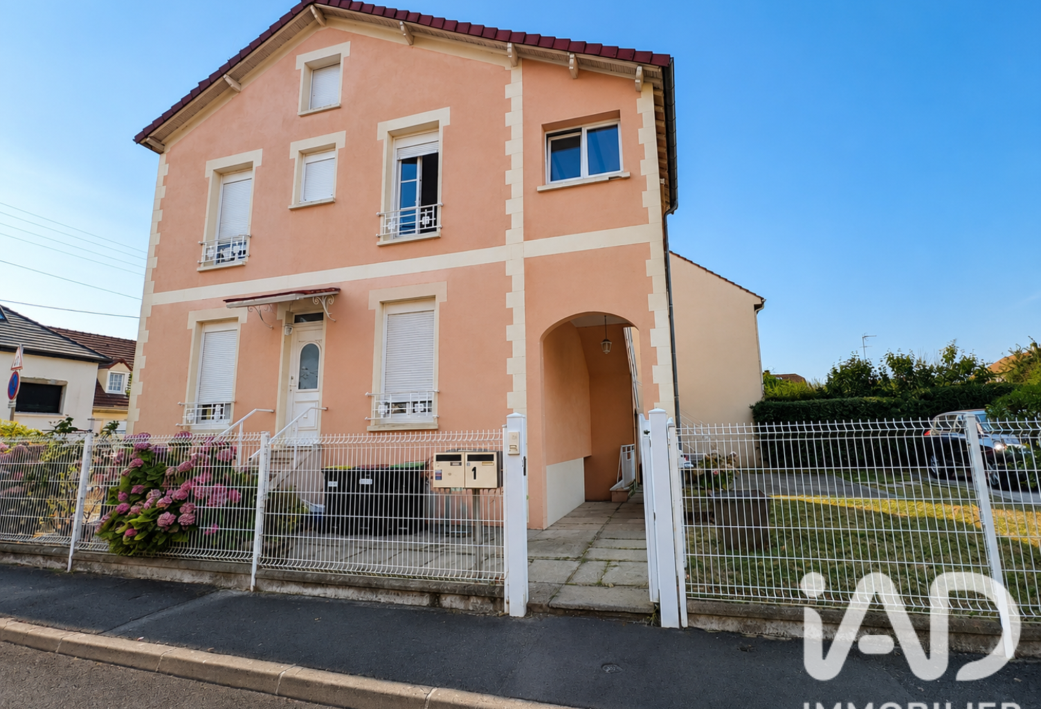 Vente Immeuble 140 m&sup2; — photo 1