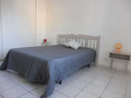 SAINT ETIENNE DE FONTBELLON - Appartement T2 30 m2 au 1er étage — photo 3