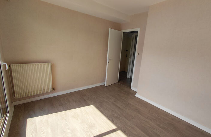 Appartement de type 2 avec balcon et cave — photo 5