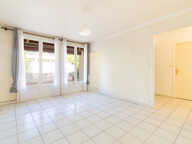 T3 57m2 + Terrasse de 67 m2 - garage et cave — photo 3