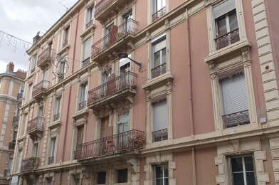 Appartement 3 pièces 768 €