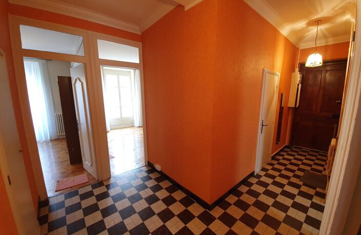 Location appartement 3 pièces 74 m² à Grenoble (38000) — photo 2