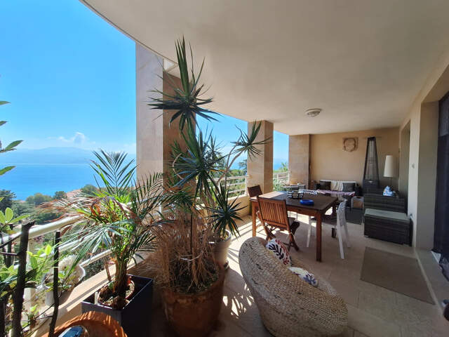 Appartement T4 de120m2 belle  vue mer parc Berthaud — photo du bien