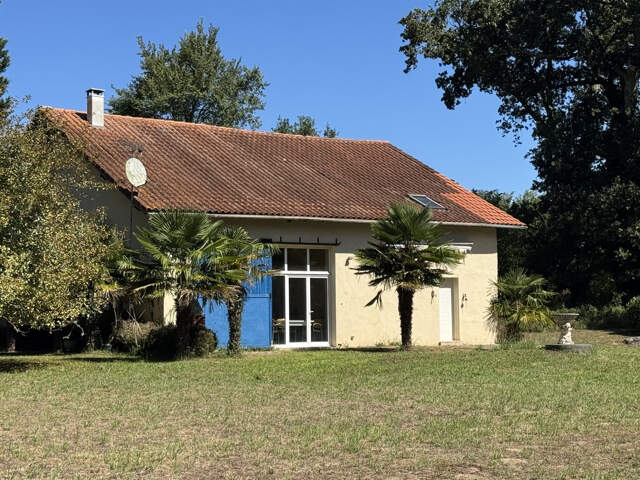 Villa de caractère 118 m2   4 chambres   Terrain 20 348 m2   Saint-Vincent-de-Tyrosse — photo du bien