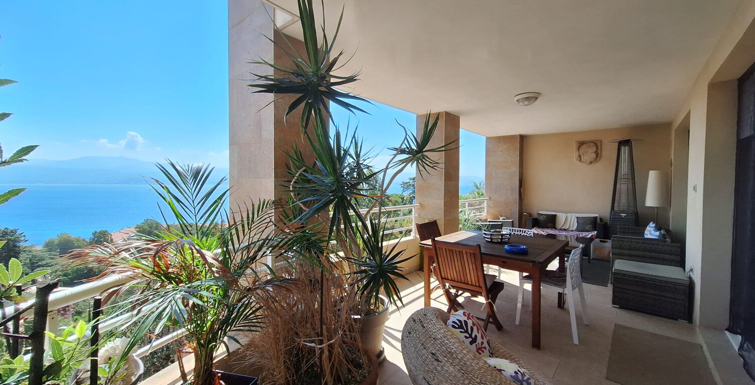 Appartement T4 de120m2 belle  vue mer parc Berthaud — photo 1