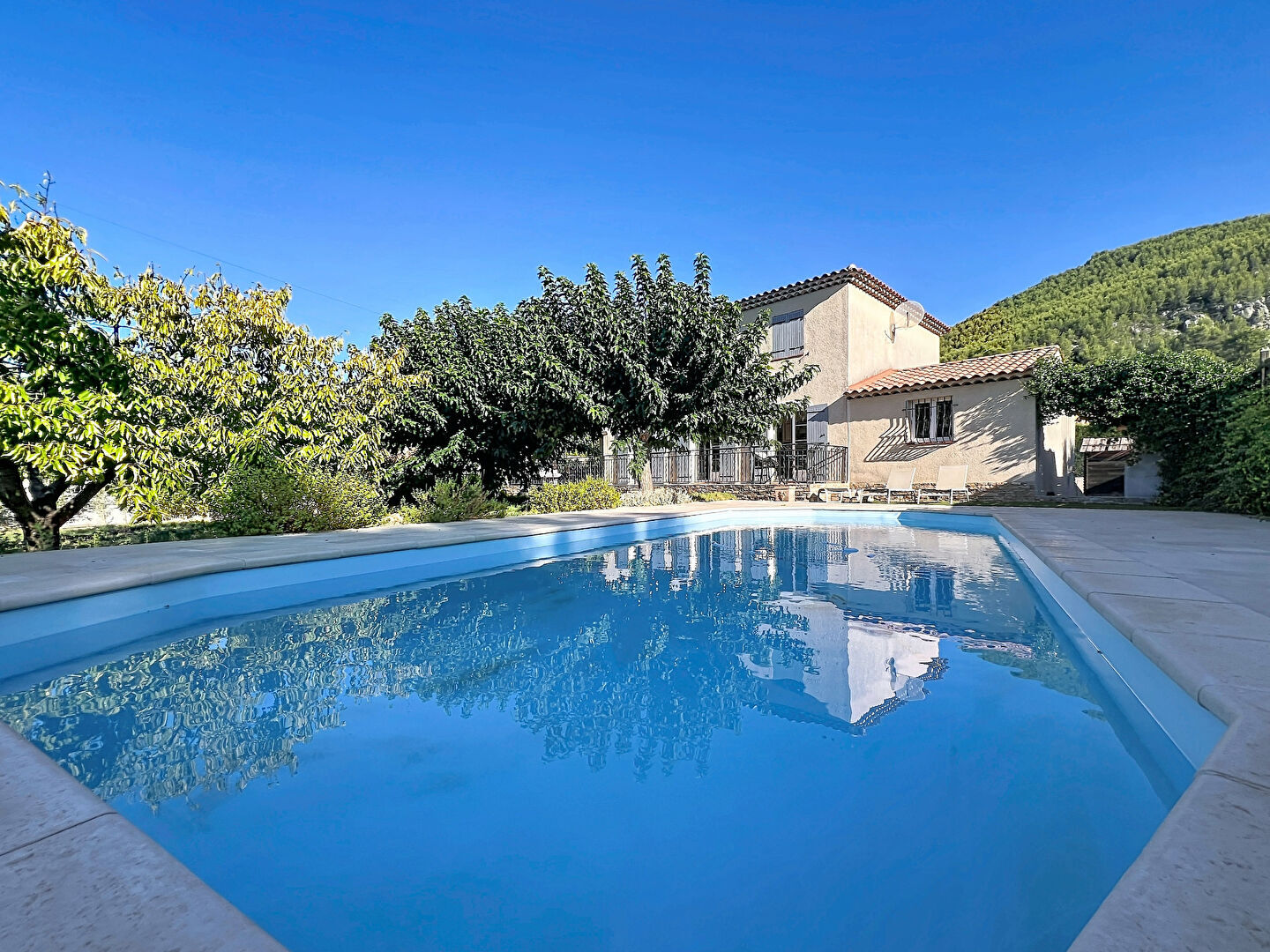 Villa / Maison  à vendre Cuges-les-Pins 13780