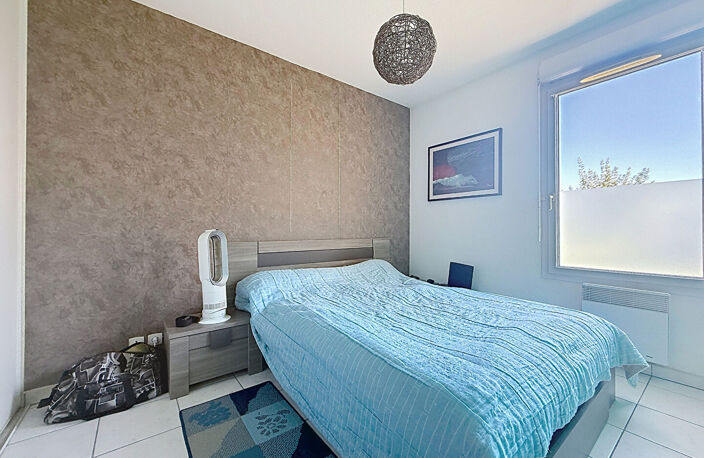 Appartement 3 Pièces 2 chambres, en rez de jardin dans résidence avec piscine et 2 parkings — photo 5