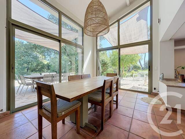 Maison 6 pièces 180 m² à La Roquette-sur-Siagne — photo du bien