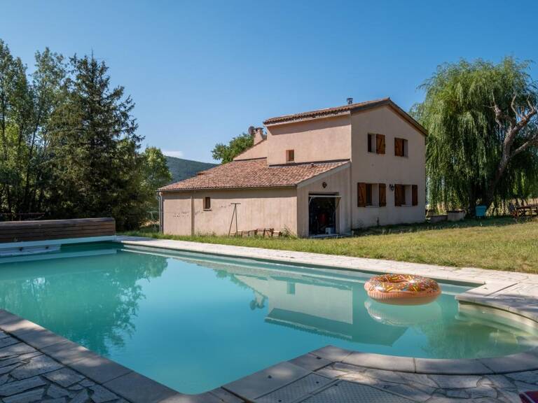 Exclusivité, Saint Etienne les Orgues, Belle maison familiale de 152 m2 avec piscine, garage et 5 350 m² de terrain — photo 1