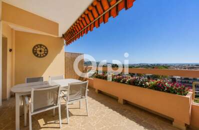 VUE MER - DERNIER ÉTAGE - GRANDE TERRASSE - GARAGE ET CAVE — photo du bien