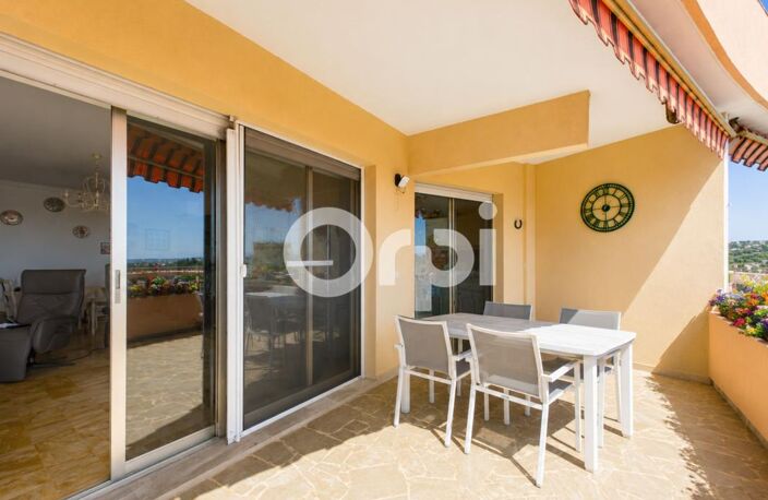 VUE MER - DERNIER ÉTAGE - GRANDE TERRASSE - GARAGE ET CAVE — photo 2