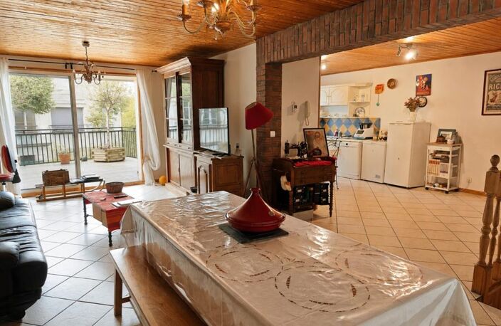Maison de bourg avec terrasse et vue dégagée – Beaumont (63110) — photo 3