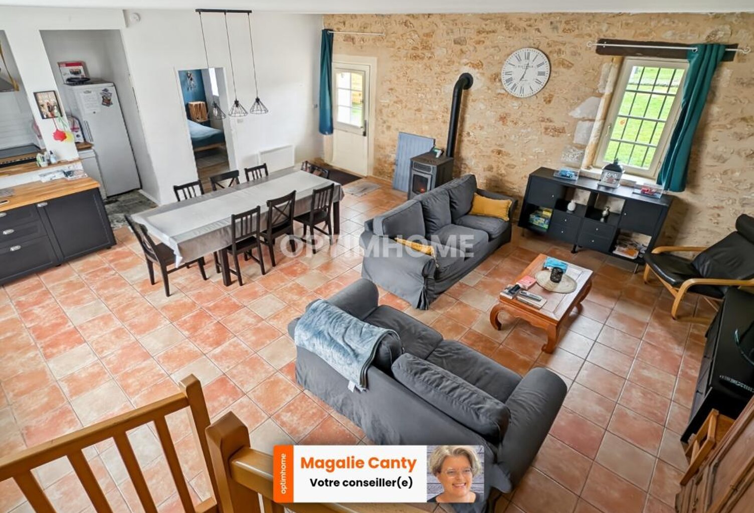 HAUTEFORT (24) maison spacieuse 4 chambres et piscine — photo 1