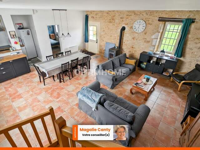 HAUTEFORT (24) maison spacieuse 4 chambres et piscine — photo du bien