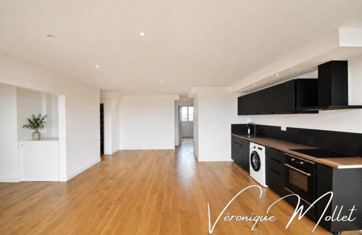 MÉRIGNAC – 10e ET DERNIER ÉTAGE, LA VUE COMME HORIZON - GARAGE DISPONIBLE EN OPTION - — photo 2