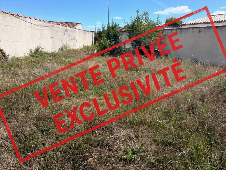 TERRAIN À BÂTIR 360 m² – CENTRE VILLAGE – ÉTAGE POSSIBLE – PROCHE PLAGES — photo 1