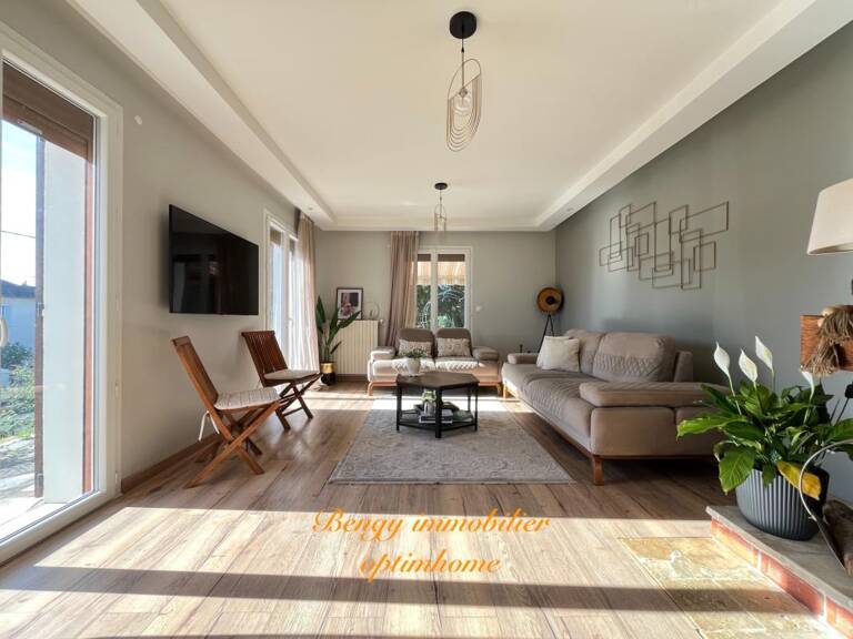 Maison rénovée centre Chambray — photo 1