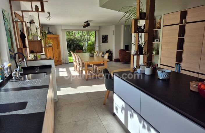 Maison individuelle 5 chambres offrant 182m2 hab sur parcelle de 860m2 — photo 2