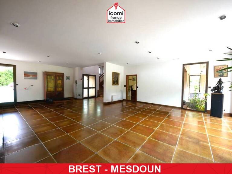 FINISTERE - Brest (29200) - A VENDRE MAISON D’ARCHITECTE DE 248 M² – 5 CHAMBRES - JARDIN SANS VIS-VIS DE 2300 M² - GARAGE DE 41 M² - CHAUFFAGE AU SOL  - VMC DOUBLE FLUX- DPE C — photo 1