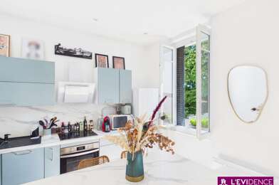 Appartement 4 pièces 296800 €