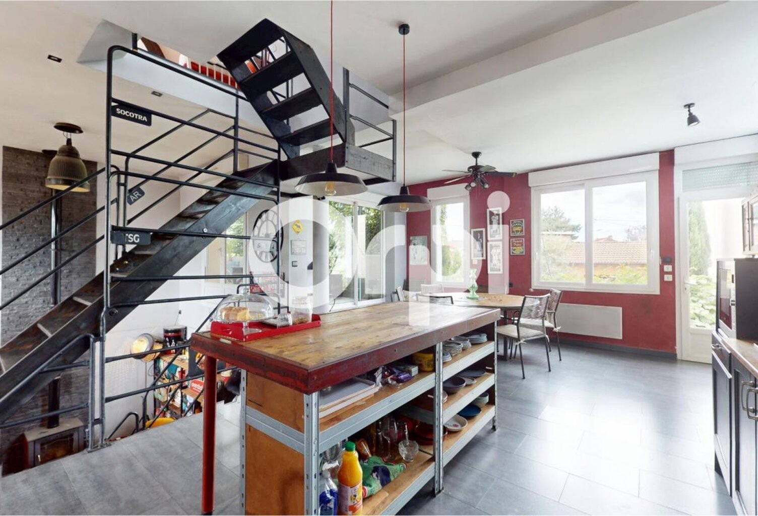 BRON – MAISON LOFT D'EXCEPTION AVEC PISCINE ET JARDIN SANS VIS-À-VIS — photo 1