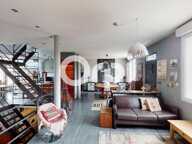 BRON – MAISON LOFT D'EXCEPTION AVEC PISCINE ET JARDIN SANS VIS-À-VIS — photo 3