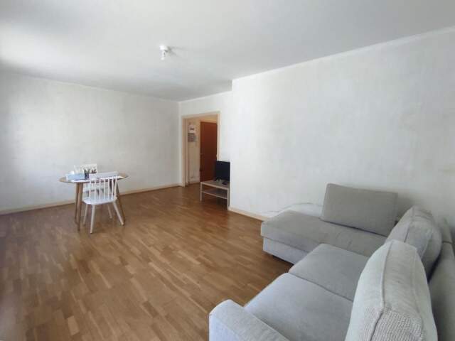 Appartement À Vendre — photo du bien